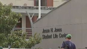 Oscar Rincón, de 19 años, fue arrestado por la policía después de que recibió una alerta del FBI.