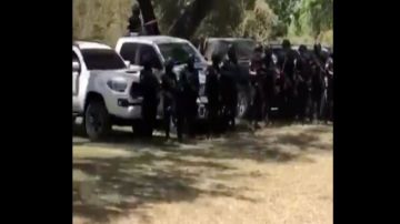 VIDEO: Cártel de Sinaloa manda mensaje al CJNG, muestra arsenal y trocas monstruo