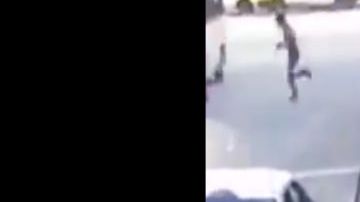 VIDEO: Captan cómo sicarios matan despiadadamente a hombre en México