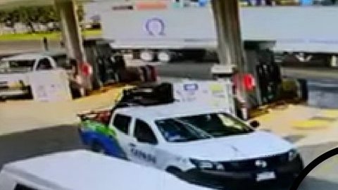 VIDEO: Carroza fúnebre fue su tumba, lo mataron en zona peleada por el CJNG y Los Viagras