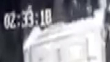 VIDEO: Sicario asesina a policía en entrada de centro nocturno de Tijuana