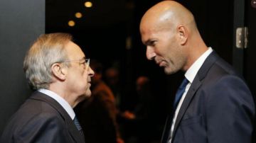 Zidane habría amenazado a Florentino Pérez con irse del equipo si no arma la plantilla que pidió.