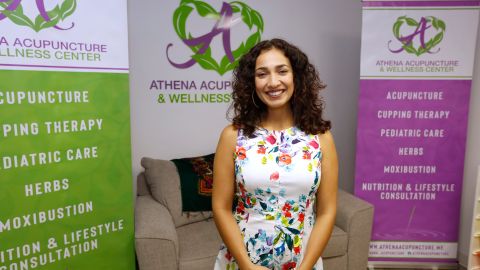 María Barrera, nativa de Jalisco, México, emigró a Estados Unidos con su familia a los 5 años y a los 17 años ya era una activista estudiantil. (Aurelia Ventura/ La Opinión)