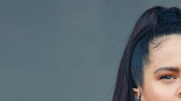 Rosalía es española, pero en EEU también podría considerarse como latina.