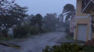 Dorian impactó en Bahamas este domingo y se dirige a Florida como un huracán de categoría 5.
