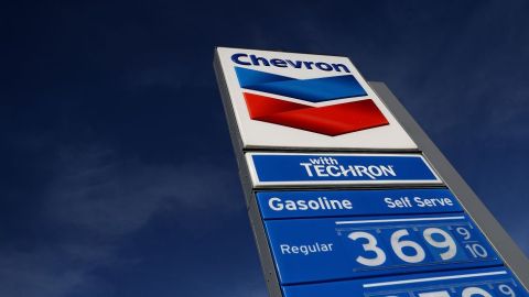 108845789_chevron3