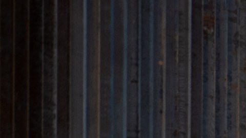 El gobierno volvería a tomar $3.6 mil millones del Pentágono para construir el muro.