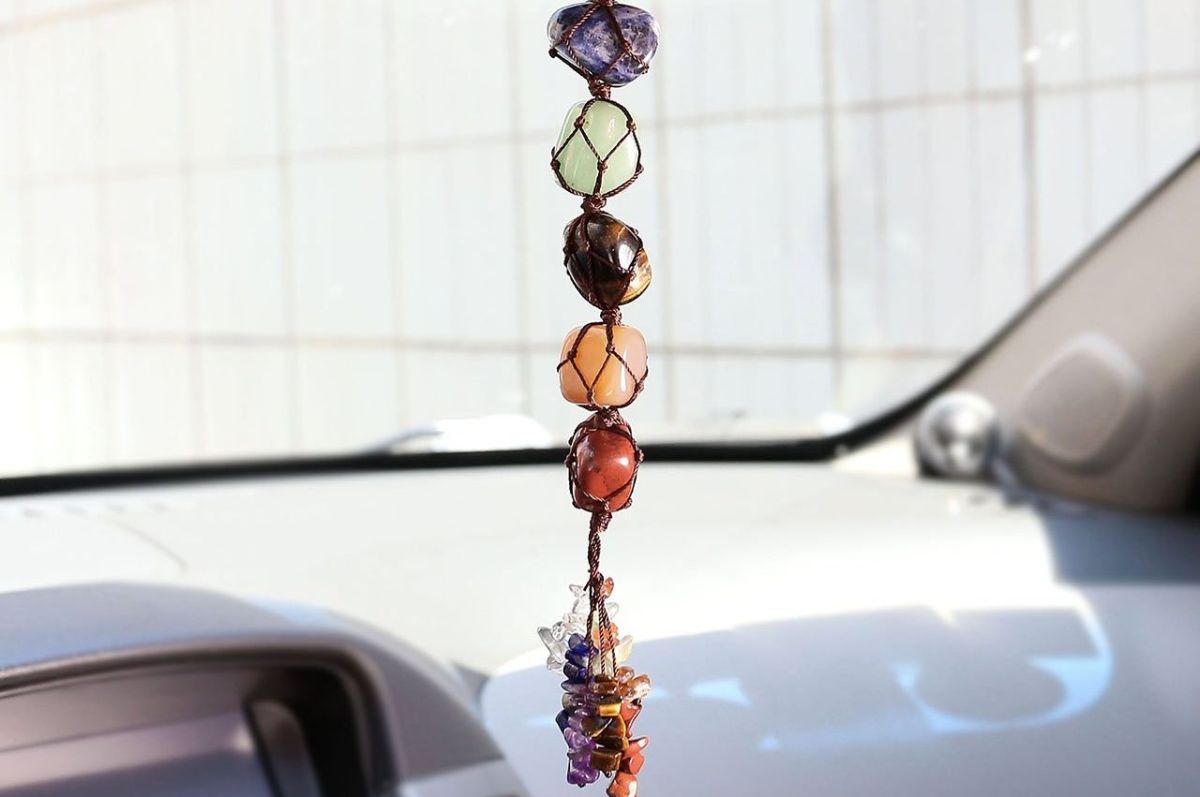 Contaminado Irradiar Prosperar 5 estilos de amuletos colgantes que puedes tener en tu auto para la buena  suerte y protección - La Opinión