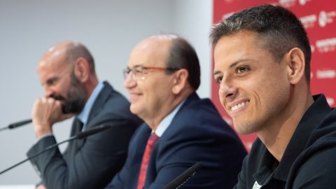 Javier "Chicharito" Hernández sacrificó parte de su salario para fichar por el Sevilla.