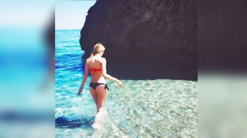 A Alexia le encantan las vacaciones y presumir sus bikinis