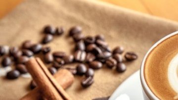 café