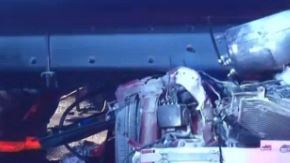 Conductor fallece prensado bajo camión tras persecución policial.