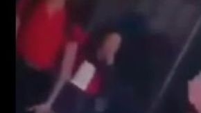 A la izquierda, la agresión a Diego (dcha).