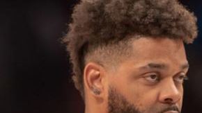 La policía investiga el asesinato de un exjugador profesional de la NBA, Andre Emmett.