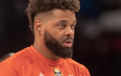 La policía investiga el asesinato de un exjugador profesional de la NBA, Andre Emmett.