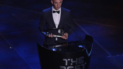 El húngaro venció a Lionel Messi y Juan Fernando Quintero.