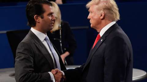 El presidente Trump parece que daría respaldo a su hijo Donald Jr.