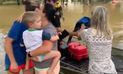 Varios residentes aún estaban tratando de recuperarse de Harvey y una vez más con Imelda lo han perdido todo.