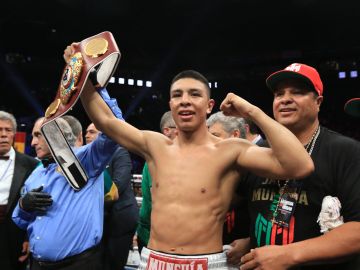 El mexicano mantuvo el título superwelter de la Organización Mundial de Boxeo