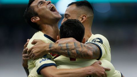 América regresó a la senda del triunfo tras golear a Chivas en el Clásico Nacional.