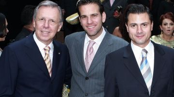 Carlos Loret con López Dóriga y Peña Nieto.