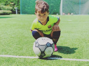 El pequeño se ha convertido en una estrella de internet por su graciosa personalidad