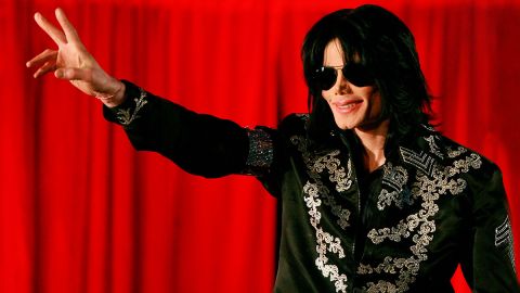 El rey del pop no escatimaba en gastos, y llegaba a comprarse algunas de las cosas más caras y extrañas.