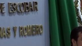 Diputado Charlie Valentino León Flores.