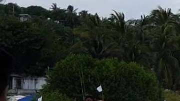 La playa de Puerto Escondido parece que se hundió debido fenómeno, conocido como pleamar.