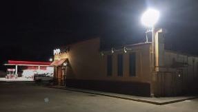 El incidente ocurrió poco antes de las 9 p.m. el lunes en el Popeyes ubicado en la cuadra 7100 de la calle Scott.