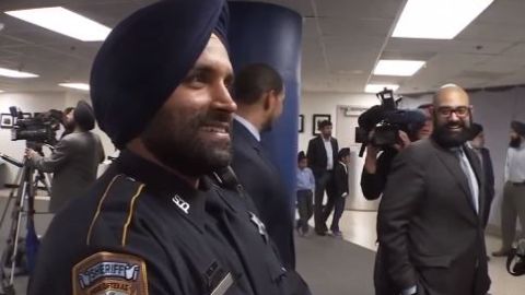 El oficial Sandeep Dhaliwal, de 42 años acababa de regresar de una misión como voluntario en Puerto Rico.