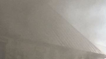 Incendio masivo destruye sector de iglesia histórica en el barrio Heights.