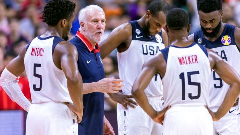 Gregg Popovich no pudo conseguir el título con un equipo joven sin estrellas de la NBA.
