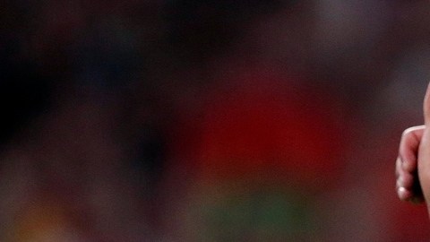 La bebé de Edson Alvarez tendrá jersey para celebrar las victorias de su papá.