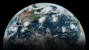 Cuatro ciclones en el hemisferio occidental el 4 de septiembre.