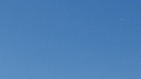 10/11/19 /LOS ANGELES/Sign warns drivers of the 5 freeway closure in San Fernando. Saddleridge Fire has forced mandatory evacuations and closed several freeways. (Aurelia Ventura/La Opinión)