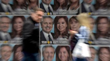 La alianza de Alberto Fernández y Cristina Fernández de Kirchner venció en primera vuelta a la coalición del presidente Mauricio Macri.
