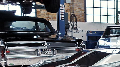 1200px-Ford_Mustang_Shelby_GT500_Eleanor_(34506444244)