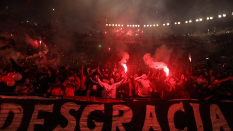 Aficionados en la semifinal de la Copa Libertadores entre River Plate y Boca Juniors.