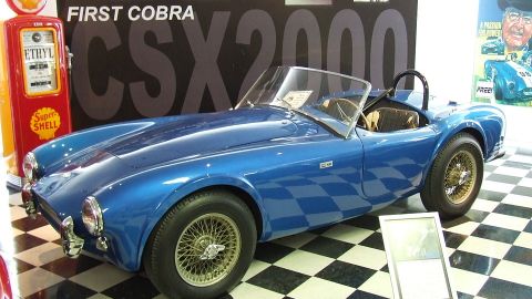 Imagn del primer Shelby AC Cobra, CSX2000, que se encuentra en el Shelby American Museum