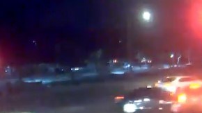 La familia se disponía a cruzar la avenida cuando se dio el percance.