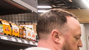 Amazon dijo que no tomará acciones contra ningún vendedor ni retirará ningún producto de su plataforma.