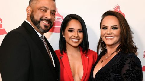 Becky G con sus padres, Alejandra y Frank Gomez