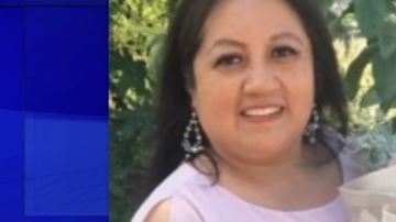 La mujer que fue identificada como Eleazar Limón fue impactada por una camioneta que pasaba por la escena.