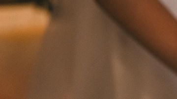 La novia se llevó terrible decepción por un pastelero poco profesional.