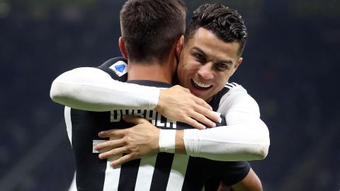 La Juve derrotó al Inter de Milan que mantenía el paso perfecto en la temporada.