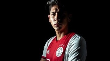 Edson Álvarez ingresó de cambio al minuto 88 en el Ajax vs. Waalwijk.