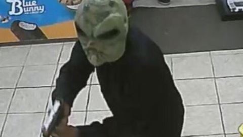 Si tiene información sobre este caso puede llamar a Crime Stoppers al 713 222-TIPS.