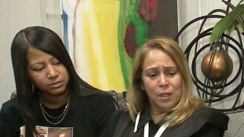 Algunos parientes de la víctima