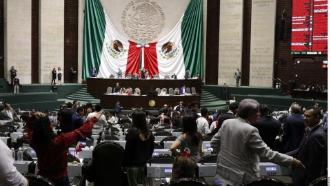 Se dio la guerra de declaraciones entre panistas y morenistas.